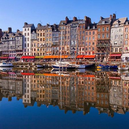 Chambre d’hôtes du Carré des Arts Honfleur Exterior foto