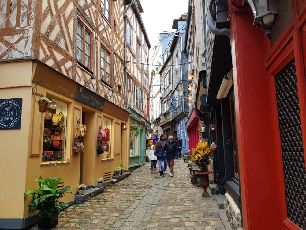 Chambre d’hôtes du Carré des Arts Honfleur Exterior foto
